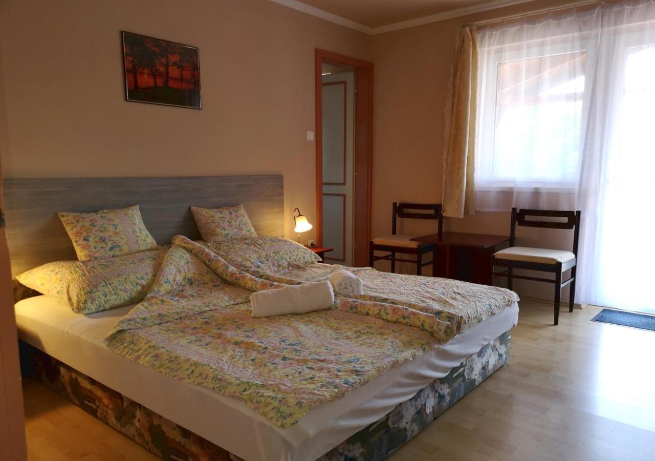 Vitorlas Apartmanhaz شيوفوك المظهر الخارجي الصورة