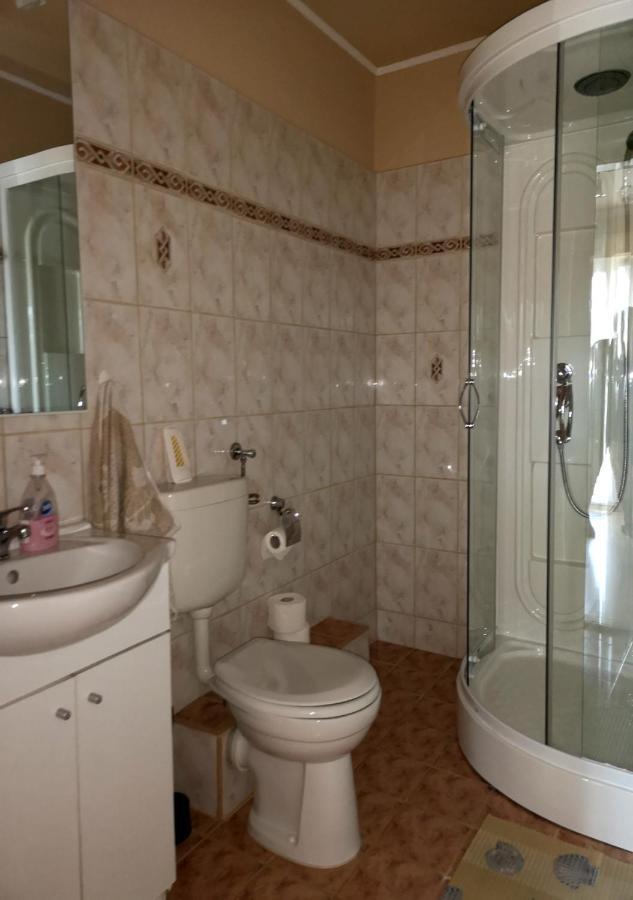 Vitorlas Apartmanhaz شيوفوك المظهر الخارجي الصورة