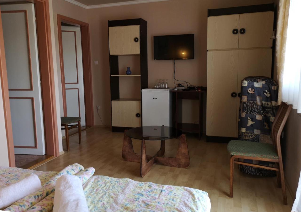 Vitorlas Apartmanhaz شيوفوك المظهر الخارجي الصورة